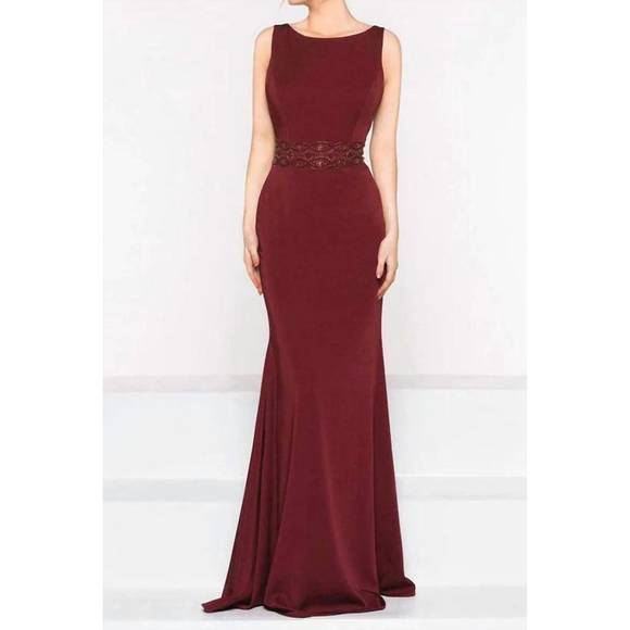 NEW MARSONI BY COLORS cape gown in wine - Picture 3 of 4